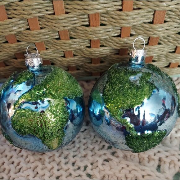 World / Globe Ornaments 2= world 1= Shredded World Map = 3 Ornaments - Picture 2 of 3